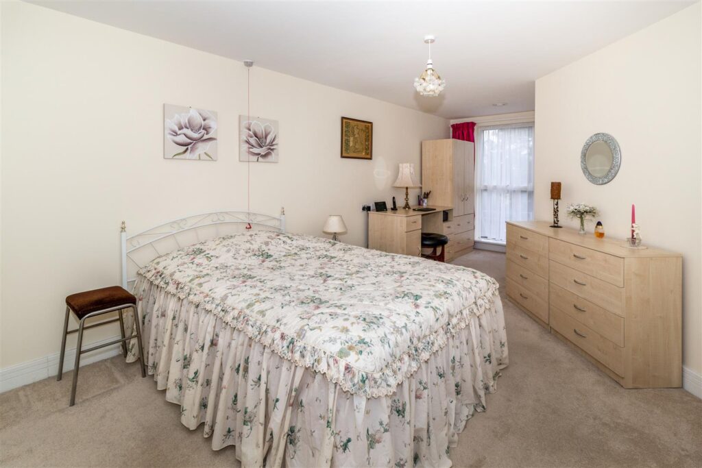 Glenhills Court, Little Glen Road, Glen Parva, Leicester