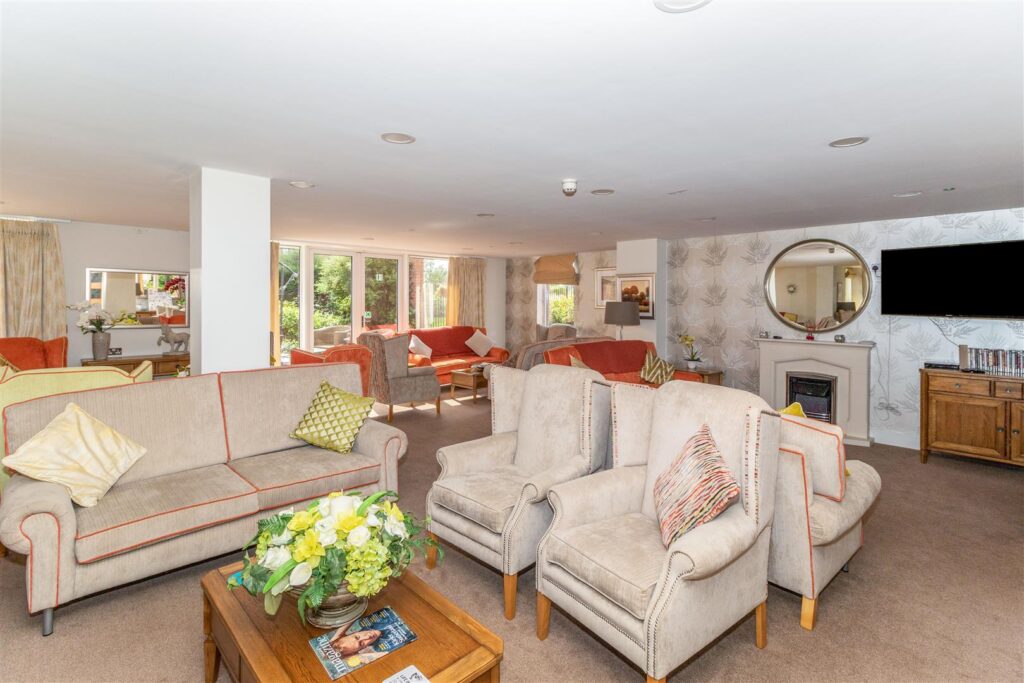 Glenhills Court, Little Glen Road, Glen Parva, Leicester
