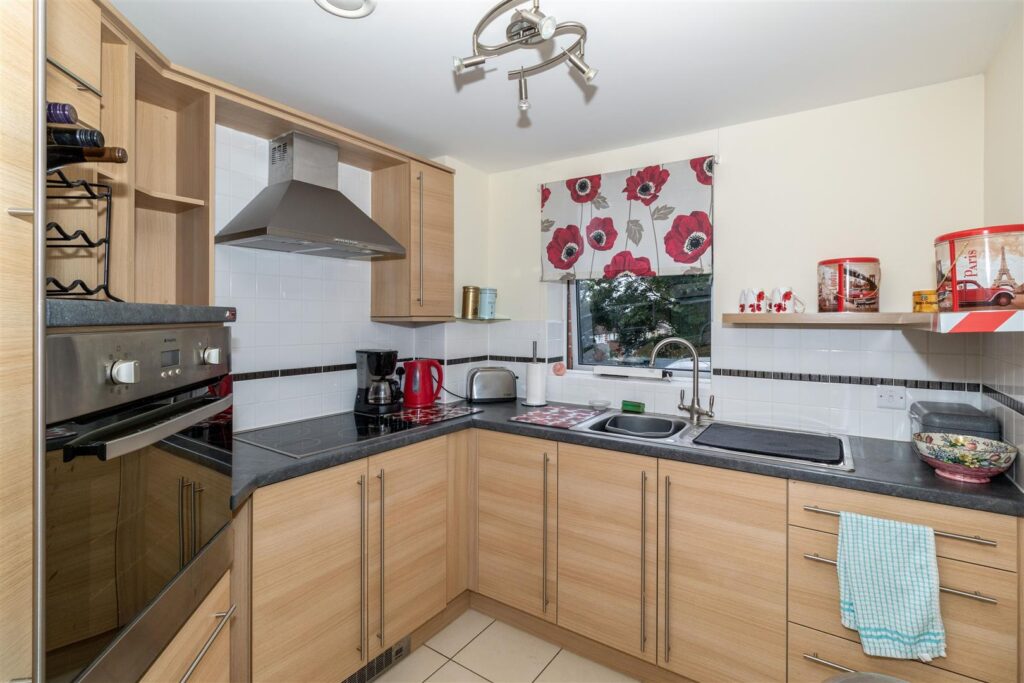 Glenhills Court, Little Glen Road, Glen Parva, Leicester