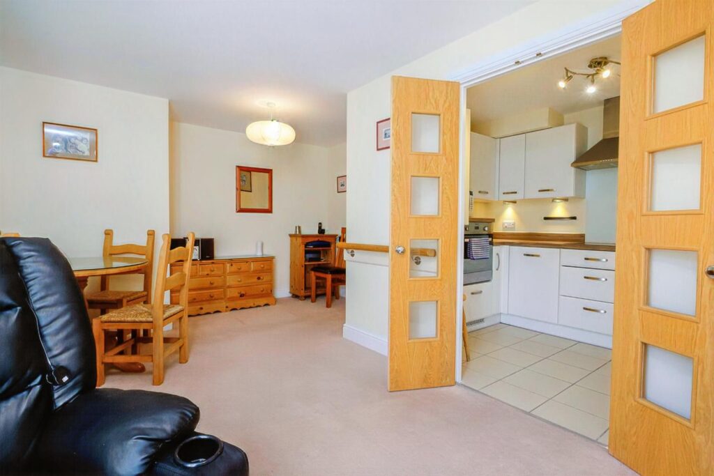 Wardington Court, Welford Road, Northampton, Northamptonshire
