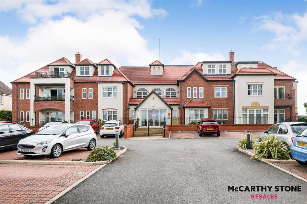 Orchard Gate, Banbury Road, Stratford-Upon-Avon, CV37 7HT