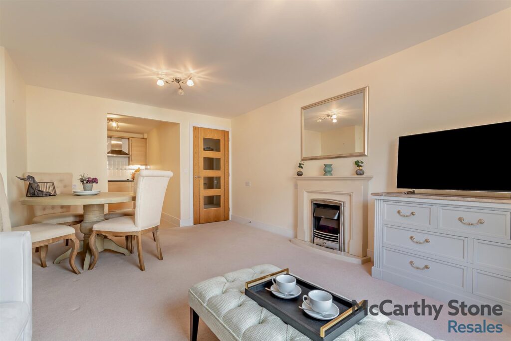 Cartwright Court, Church Street, Malvern, Worcestershire, WR14 2GE