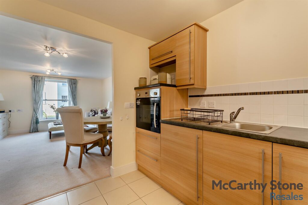Cartwright Court, Church Street, Malvern, Worcestershire, WR14 2GE