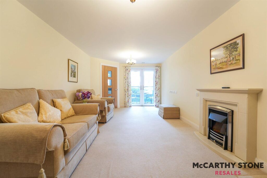 Thorneycroft, Wood Road, Tettenhall, Wolverhampton, West Midlands, WV6 8PR