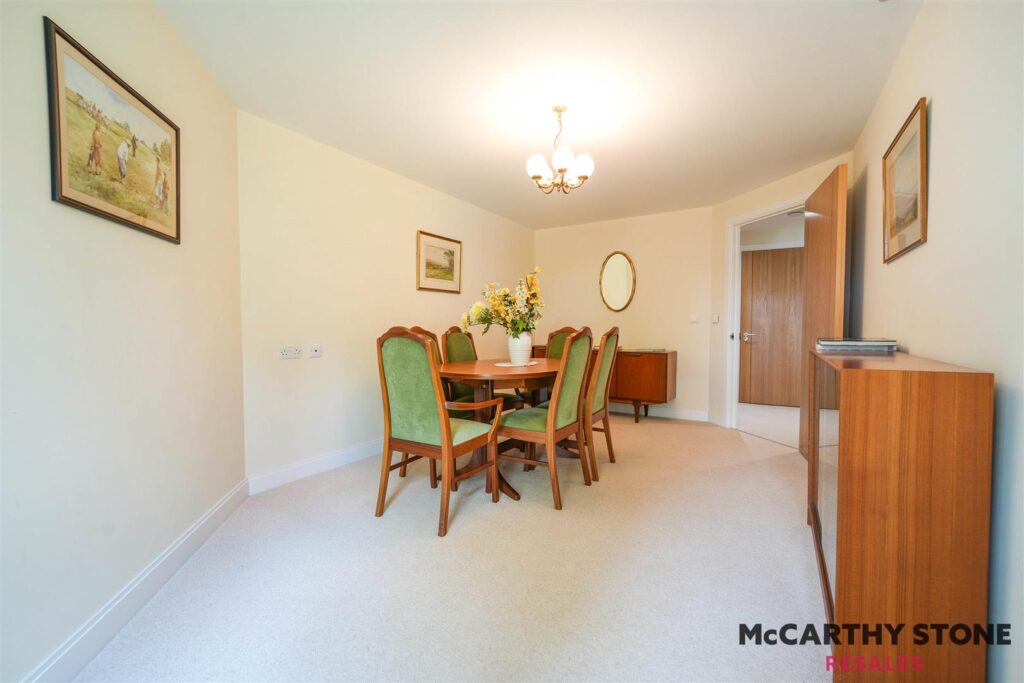 Thorneycroft, Wood Road, Tettenhall, Wolverhampton, West Midlands, WV6 8PR