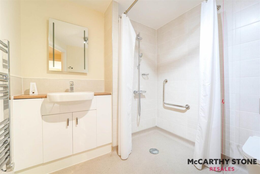 Thorneycroft, Wood Road, Tettenhall, Wolverhampton, West Midlands, WV6 8PR