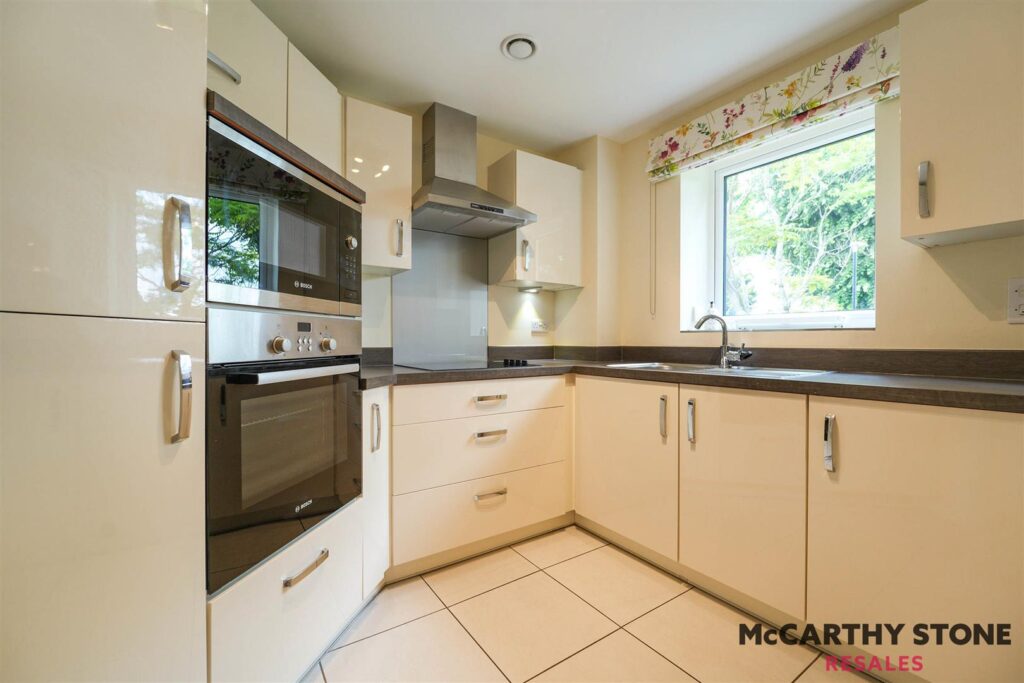 Thorneycroft, Wood Road, Tettenhall, Wolverhampton, West Midlands, WV6 8PR
