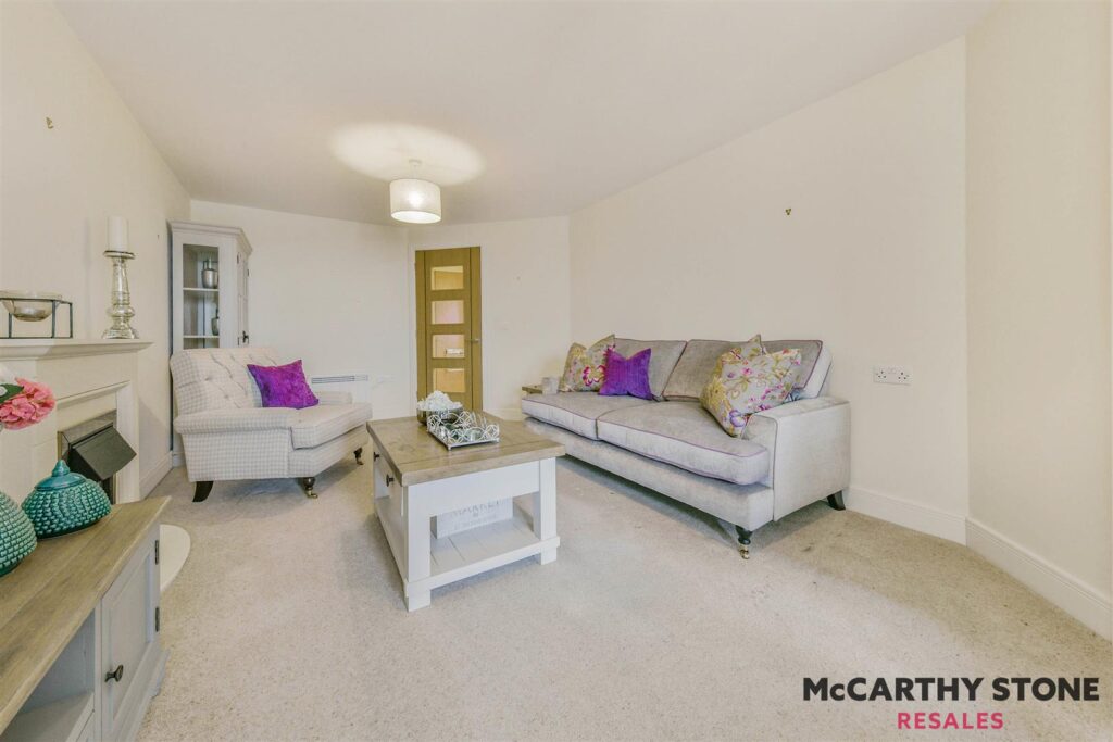 Goodes Court, Baldock Road, Royston