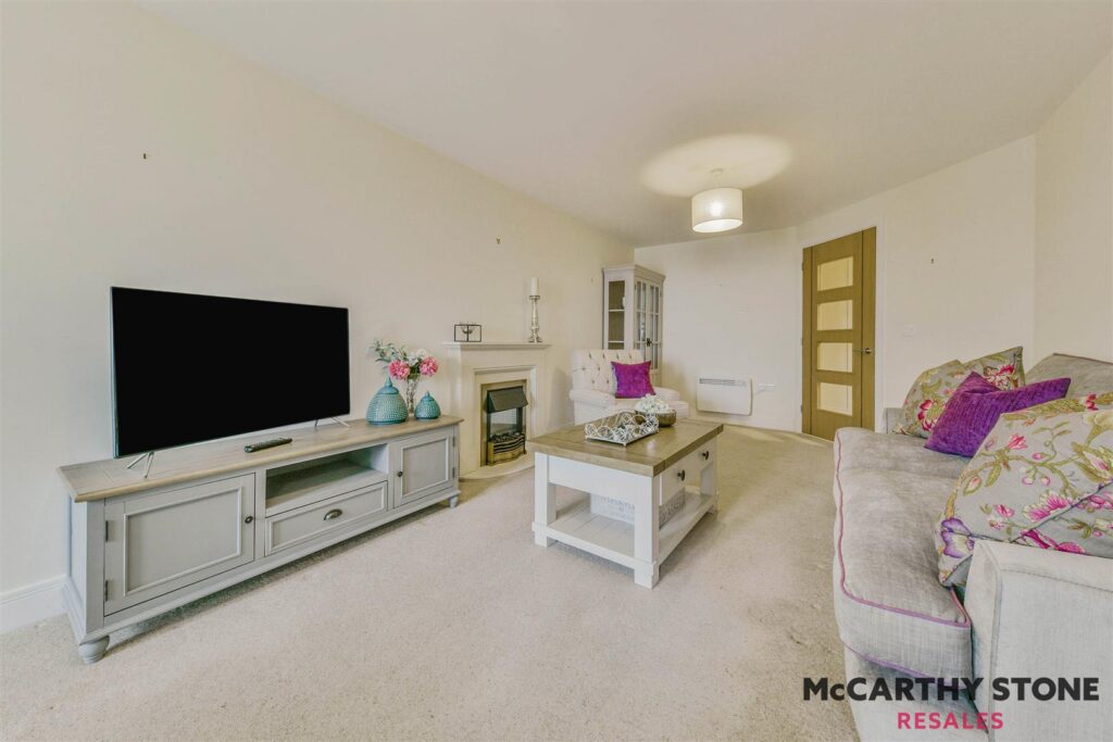 Goodes Court, Baldock Road, Royston