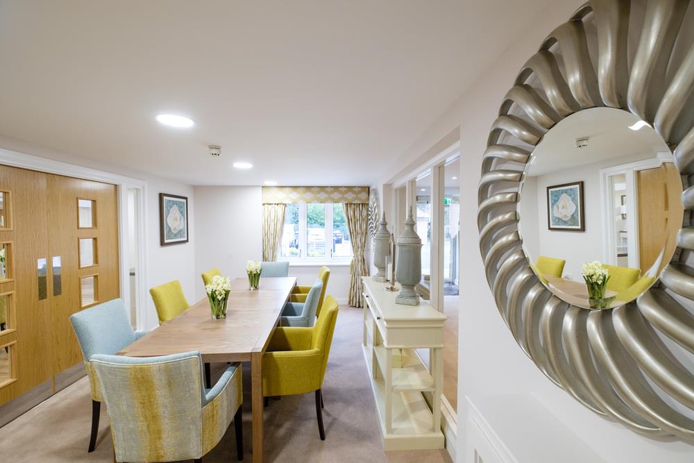 44 Eleanor House, London Road, St. Albans AL1 1NR