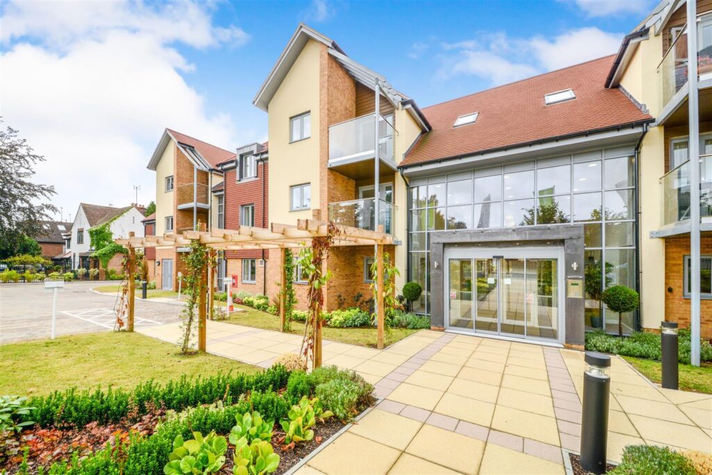 Eleanor House, 232 London Road, St Albans, Hertfordshire, AL1 1NR