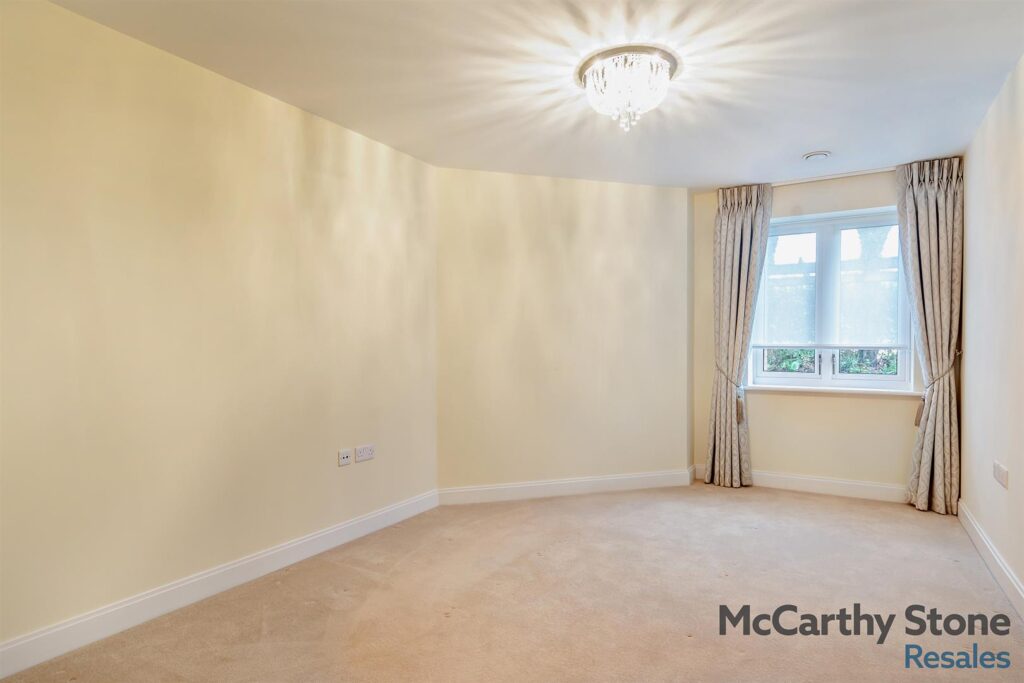 Eleanor House, 232 London Road, St Albans, Hertfordshire, AL1 1NR