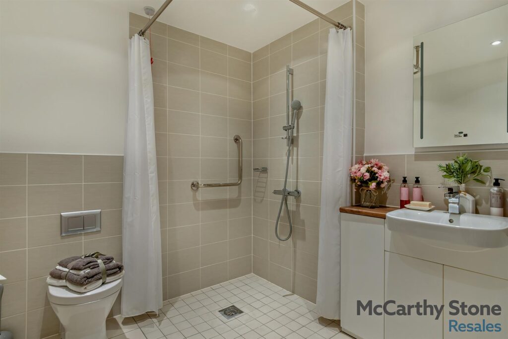 Eleanor House, 232 London Road, St Albans, Hertfordshire, AL1 1NR