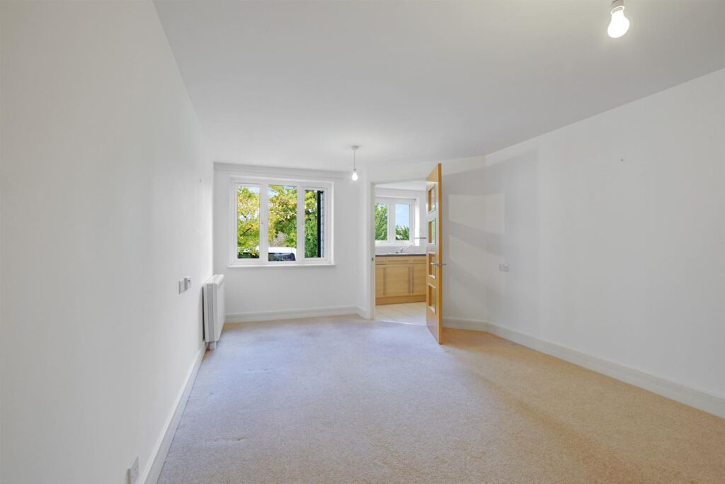 Eadhelm Court, Penlee Close, Edenbridge