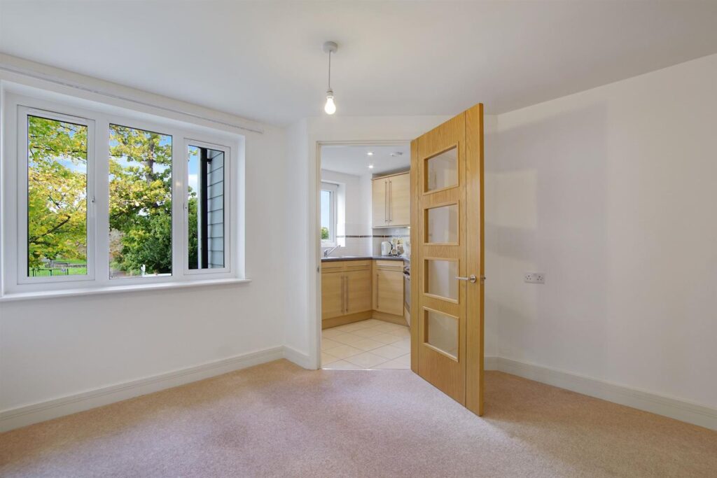 Eadhelm Court, Penlee Close, Edenbridge