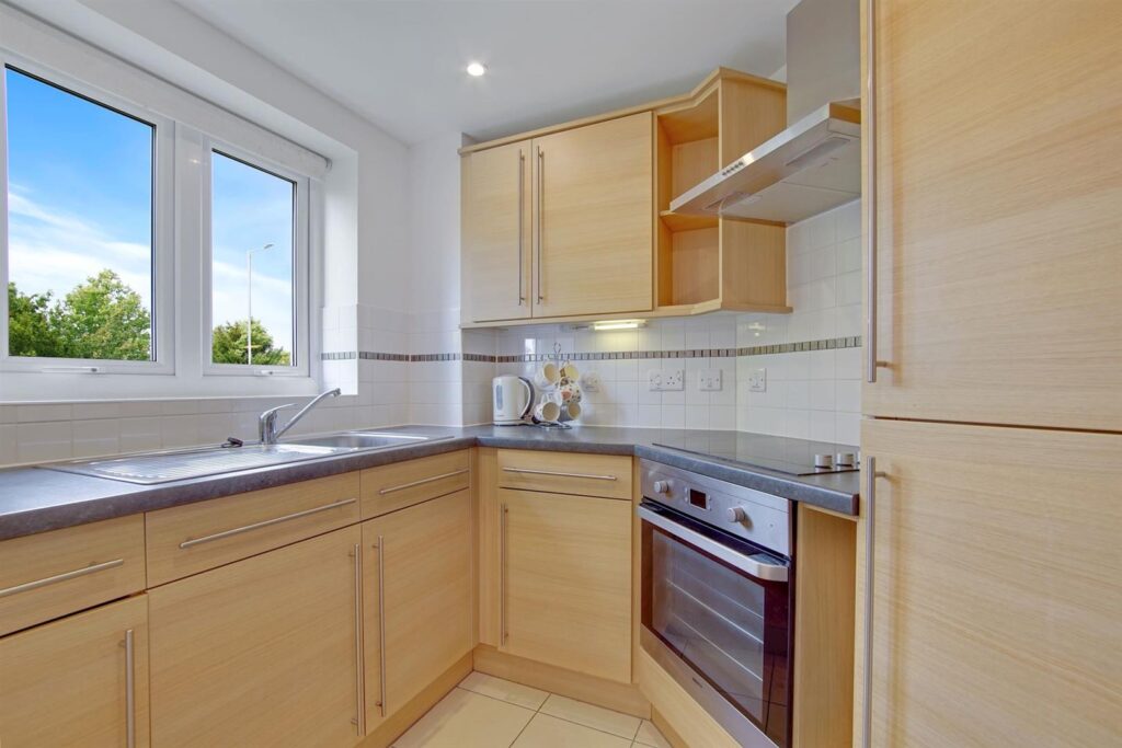 Eadhelm Court, Penlee Close, Edenbridge