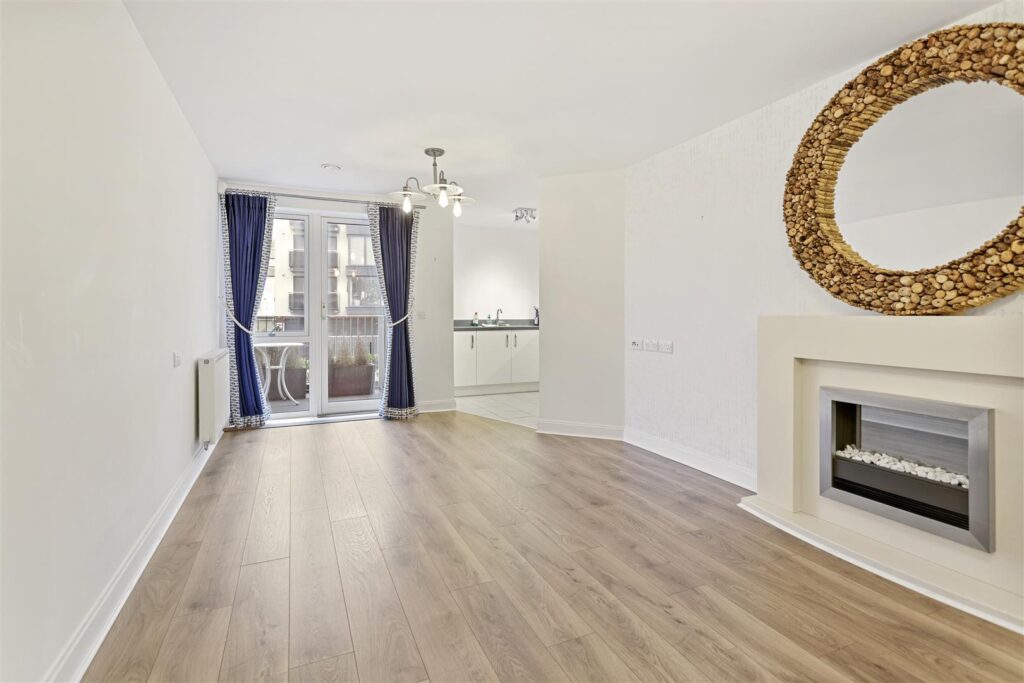 Tudor Rose Court, South Parade, Southsea, PO4 0DE