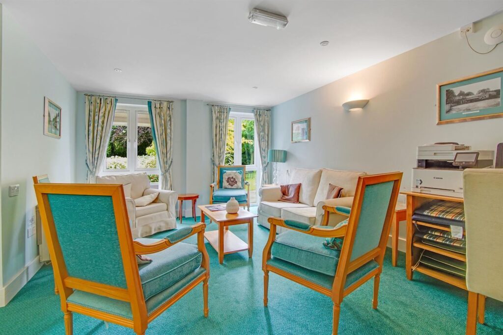 Eadhelm Court, Penlee Close, Edenbridge
