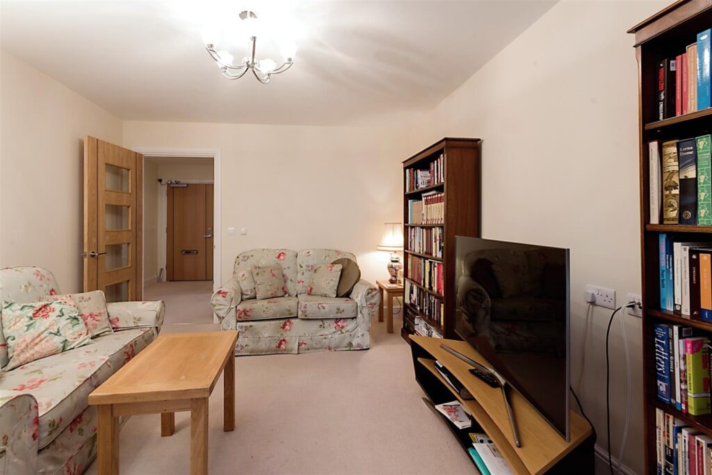 Wardington Court, Welford Road, Northampton, Northamptonshire NN2 8FR
