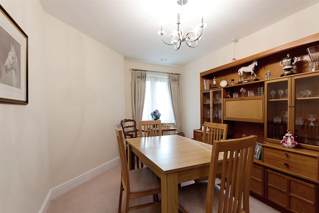 Wardington Court, Welford Road, Northampton, Northamptonshire NN2 8FR
