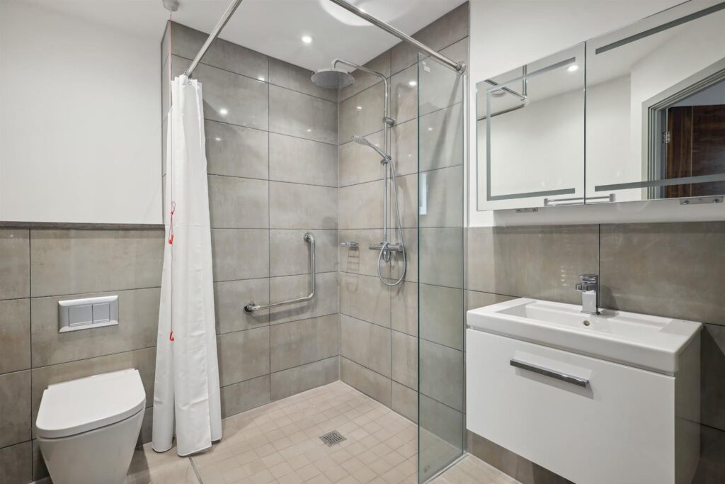 Station Parade, Virginia Water, GU25 4BB