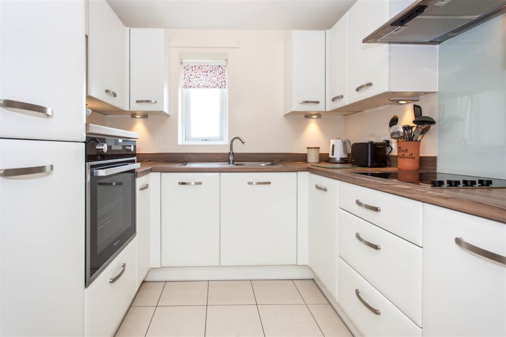 Elm Tree Court, High Street, Huntingdon