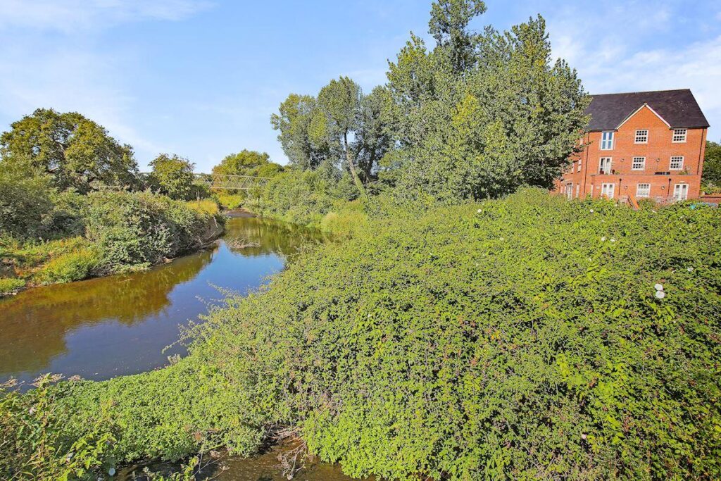 Tumbling Weir Way, Ottery St. Mary