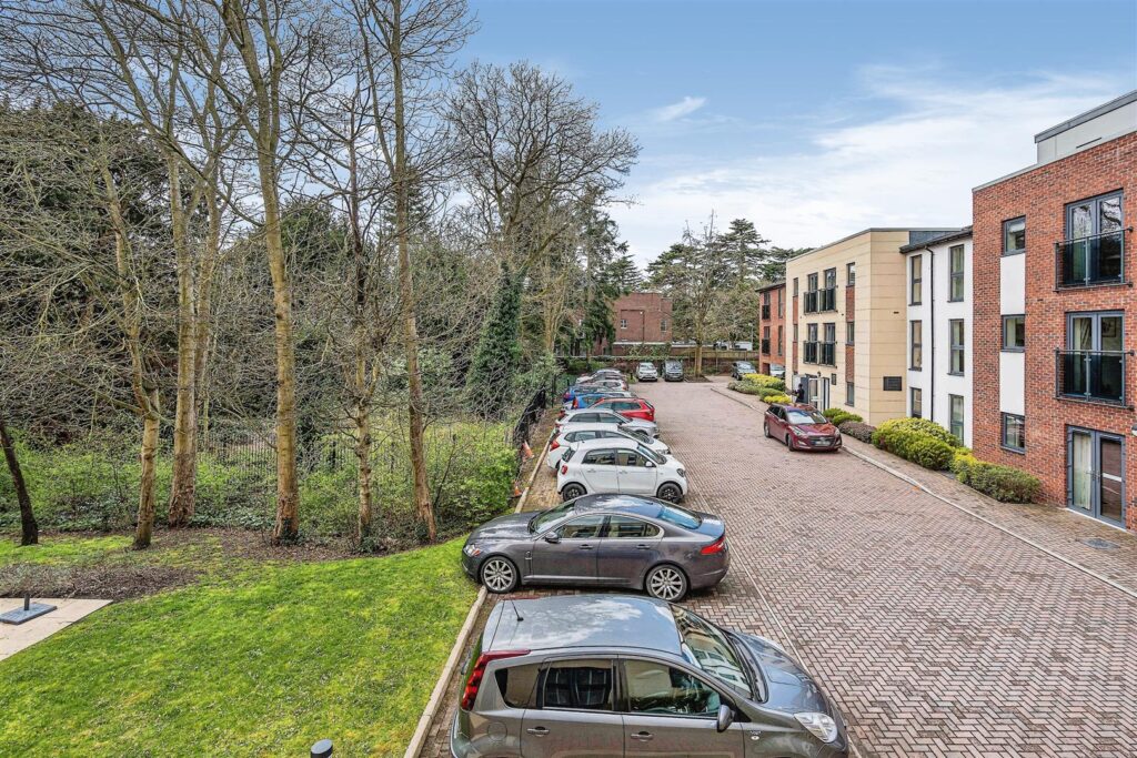 Thorneycroft, Wood Road, Tettenhall, WV6 8PR