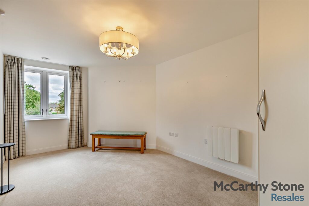 Oakhill Place, High View, Bedford, Bedfordshire, MK41 8FB