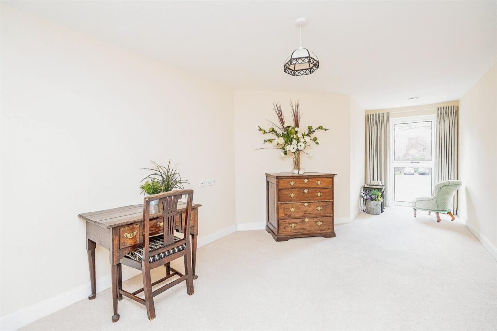 Thorneycroft, Wood Road, Tettenhall, WV6 8PR