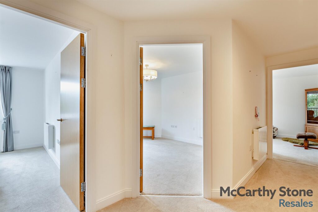 Oakhill Place, High View, Bedford, Bedfordshire, MK41 8FB