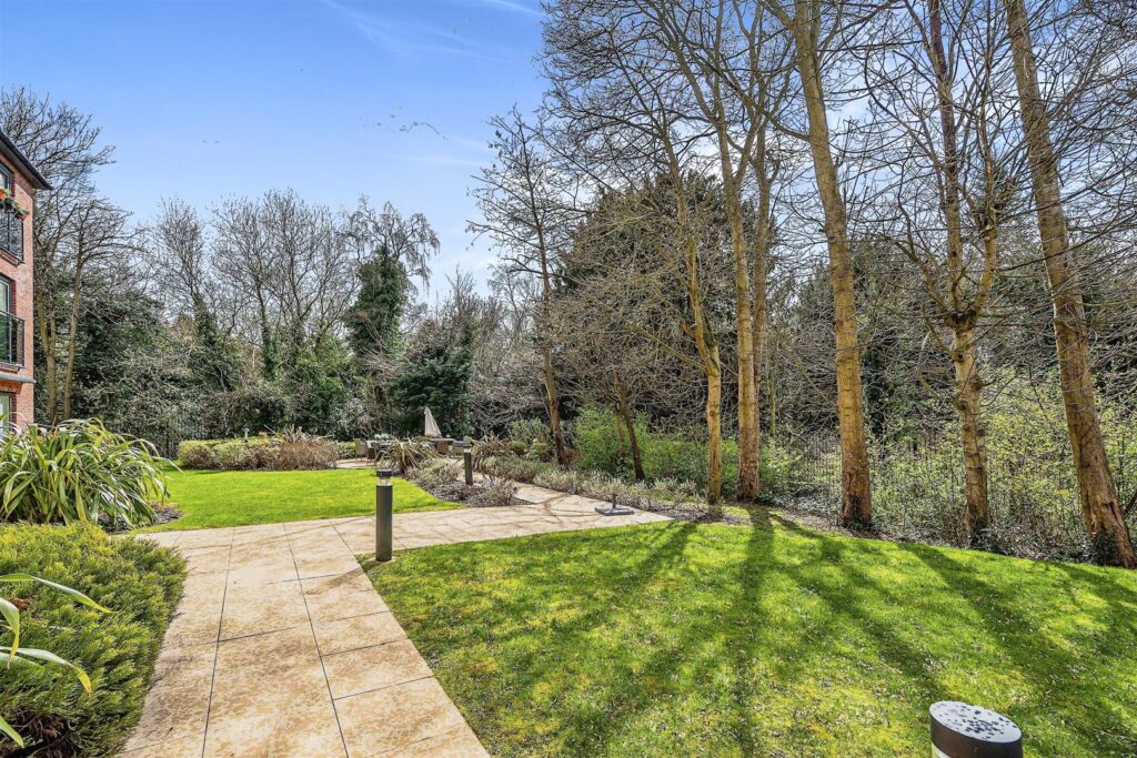 Thorneycroft, Wood Road, Tettenhall, WV6 8PR