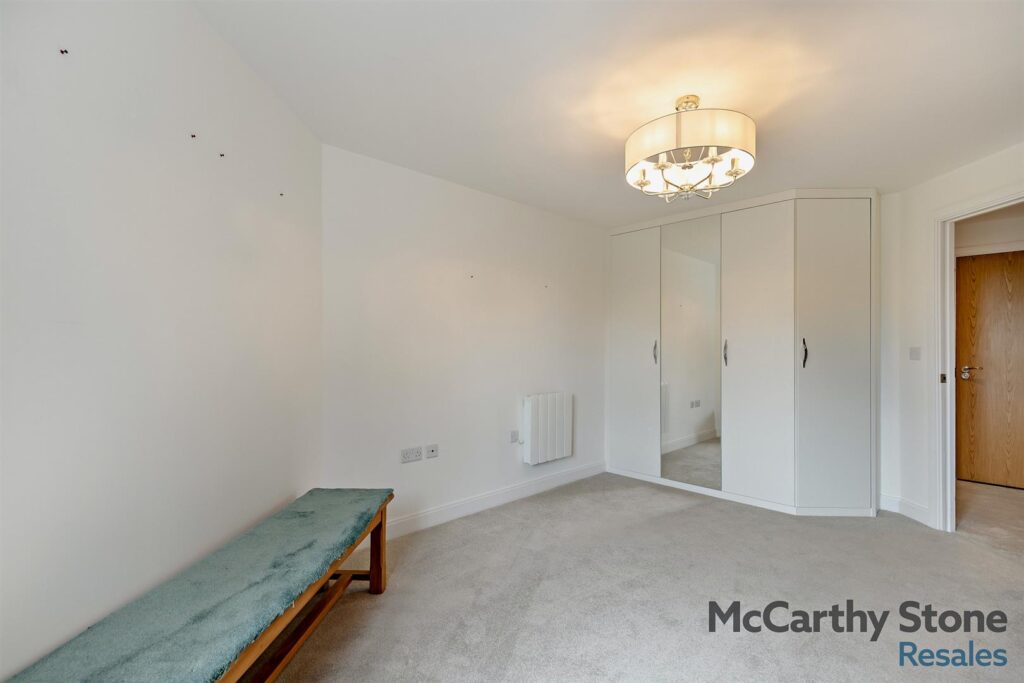 Oakhill Place, High View, Bedford, Bedfordshire, MK41 8FB