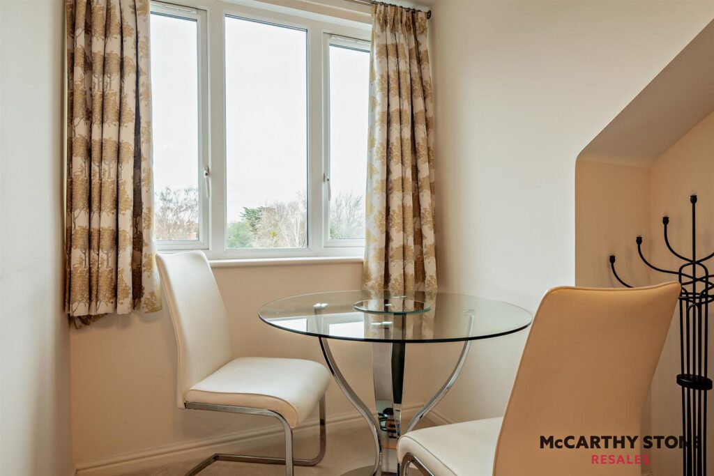 Farringford Court, Avenue Road, Lymington, Hampshire, SO41 9PA