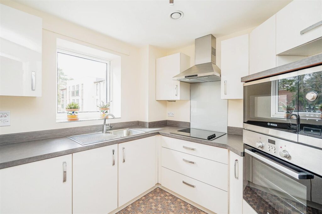 Thorneycroft, Wood Road, Tettenhall, WV6 8PR