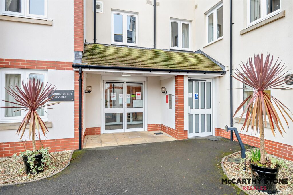 Farringford Court, Avenue Road, Lymington, Hampshire, SO41 9PA
