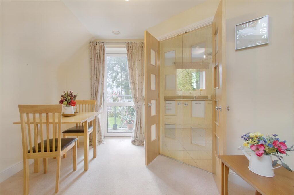 Wardington Court, Welford Road, Northampton, Northamptonshire