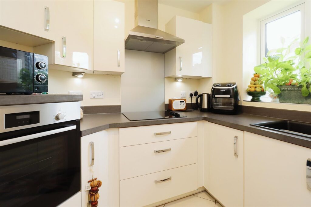 Summerfield Place, 117 Wenlock Road, Shrewsbury, SY2 6JX