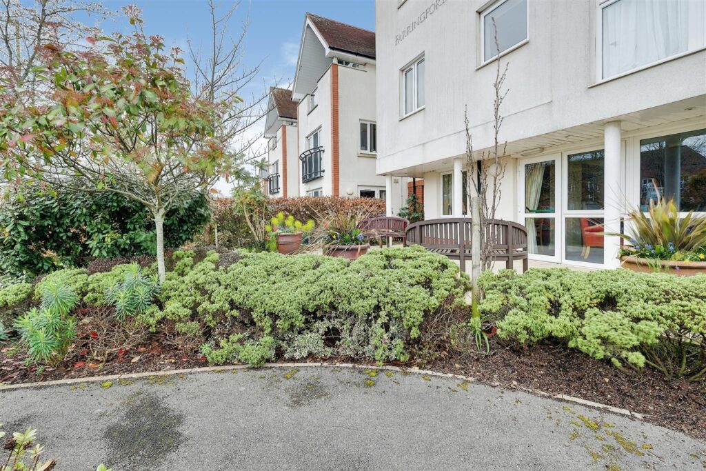 Farringford Court, Avenue Road, Lymington, Hampshire, SO41 9PA