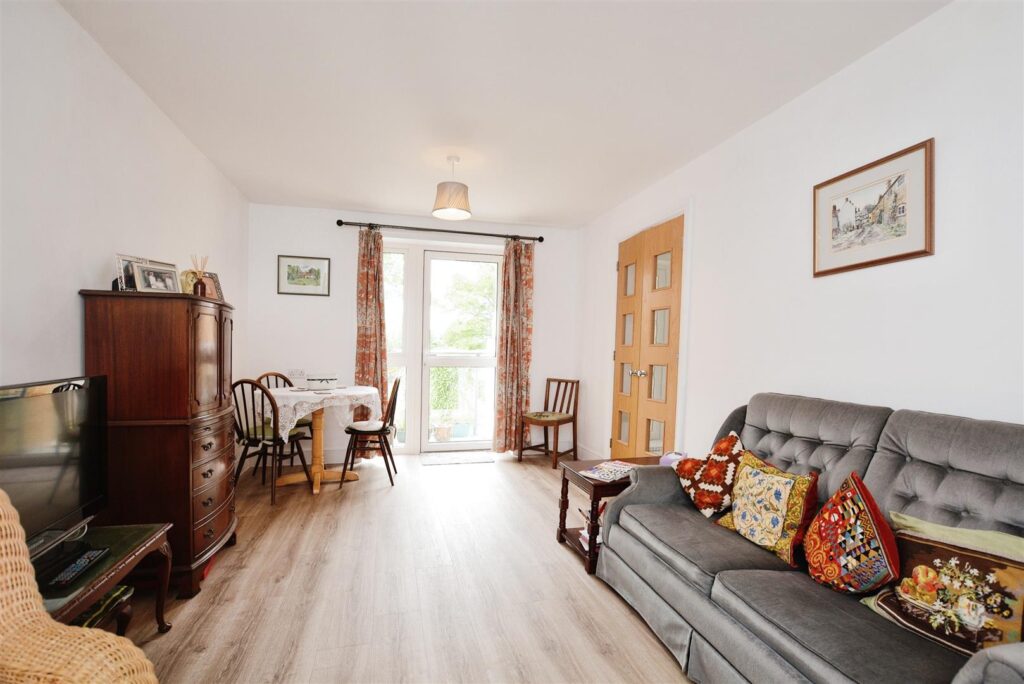 Wardington Court, Welford Road, Northampton, Northamptonshire