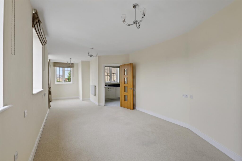 Watson Place. Trinity Road, Chipping Norton, Oxfordshire, OX7 5AJ