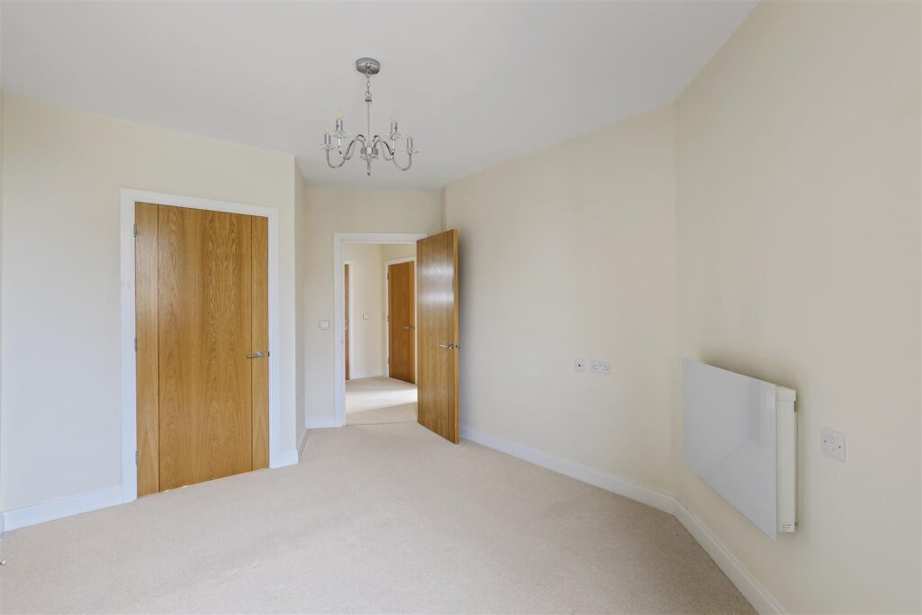 Watson Place. Trinity Road, Chipping Norton, Oxfordshire, OX7 5AJ