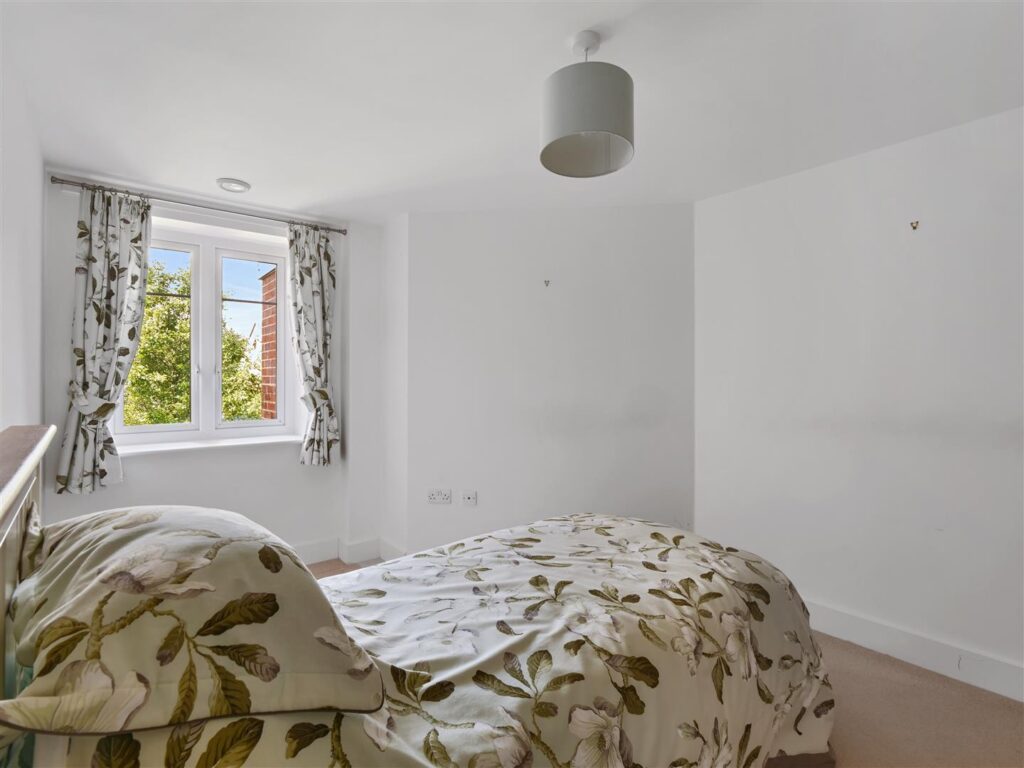Limpsfield Road, Sanderstead, South Croydon