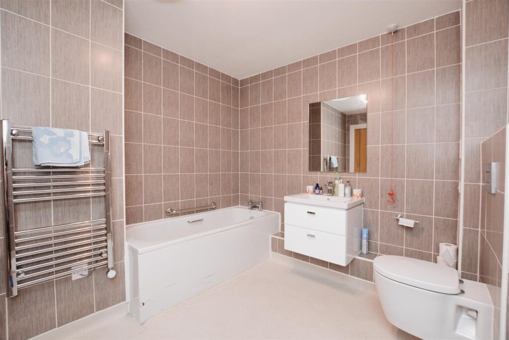 Wardington Court, Welford Road, Northampton, Northamptonshire