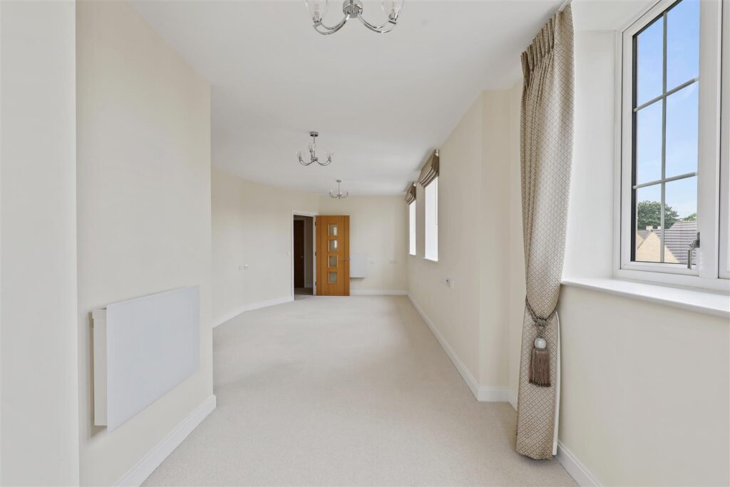 Watson Place. Trinity Road, Chipping Norton, Oxfordshire, OX7 5AJ