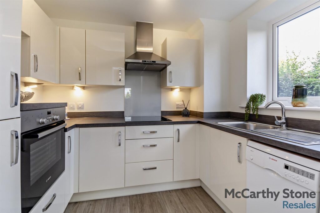 170 Greenwood Way, Didcot, Oxfordshire, OX11 6GY