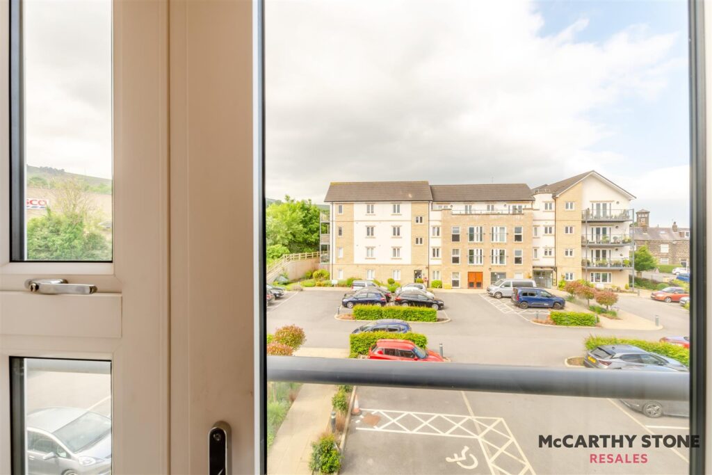 Chesterton Court, Railway Road, Ilkley