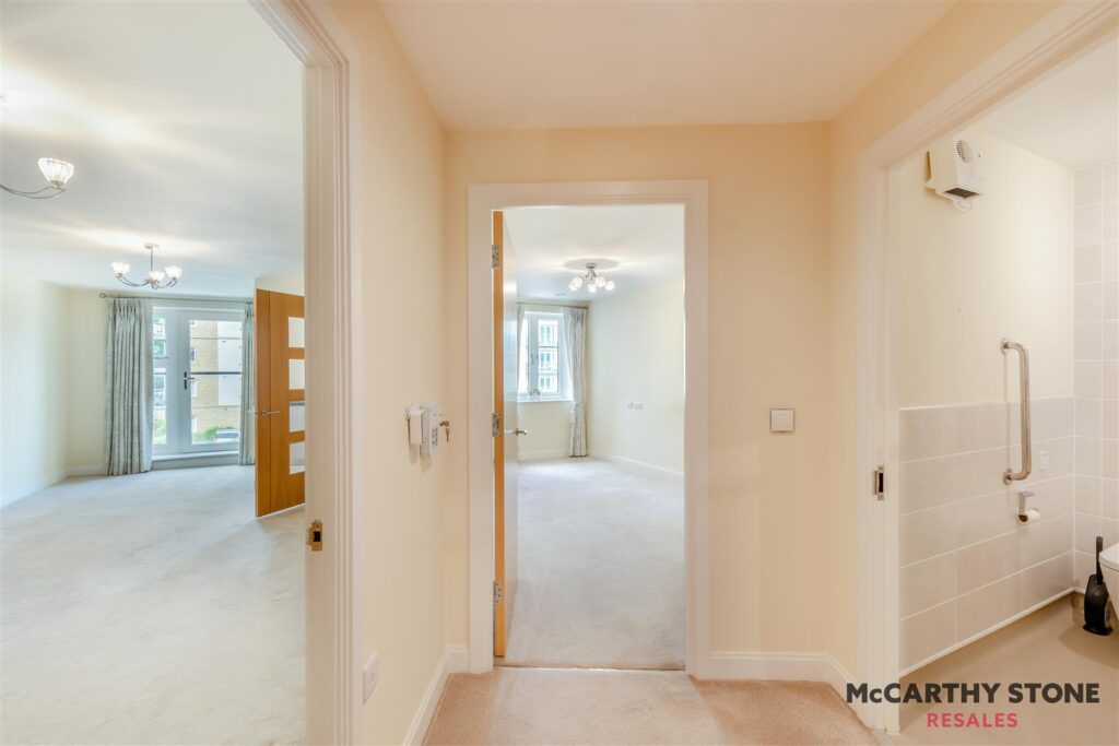 Chesterton Court, Railway Road, Ilkley