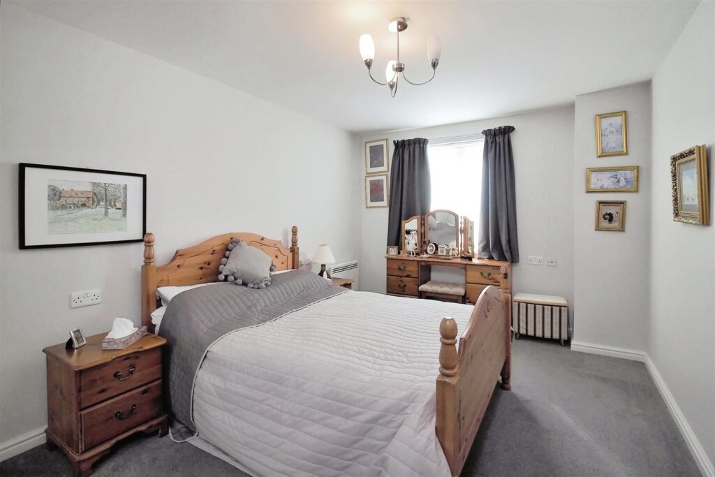 Farringford Court, Avenue Road, Lymington, Hampshire, SO41 9PA