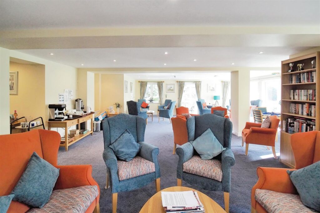 Farringford Court, Avenue Road, Lymington, Hampshire, SO41 9PA